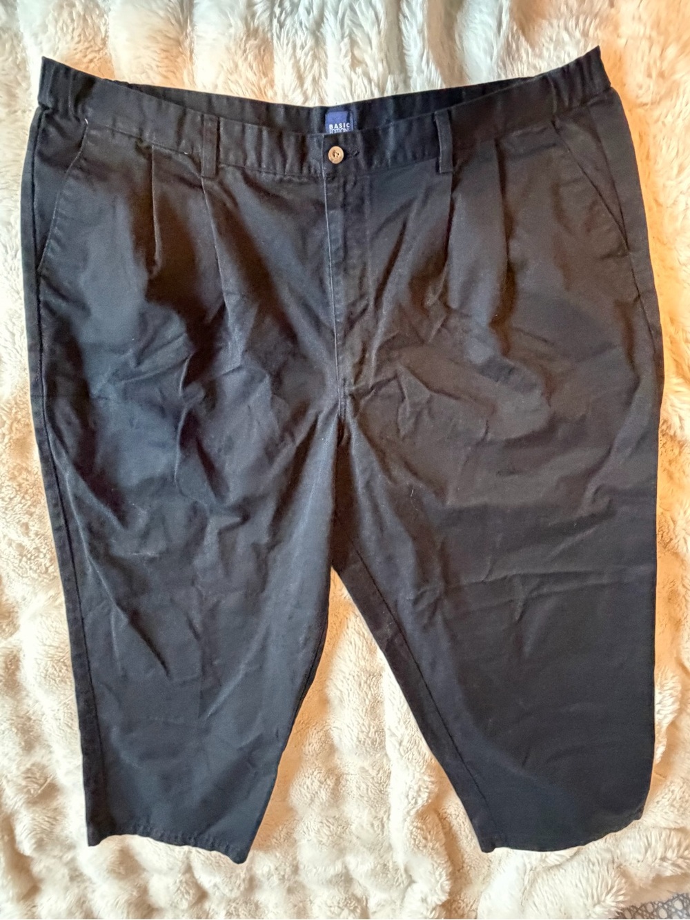 Basic Editions Men’s 48x30 Black Comfort Waist Pleated Dress Pants